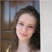 Diplomata con 100 e lode al liceo scientifico, sarei disponibile a dare ripetizioni in materie scientifiche e inglese!